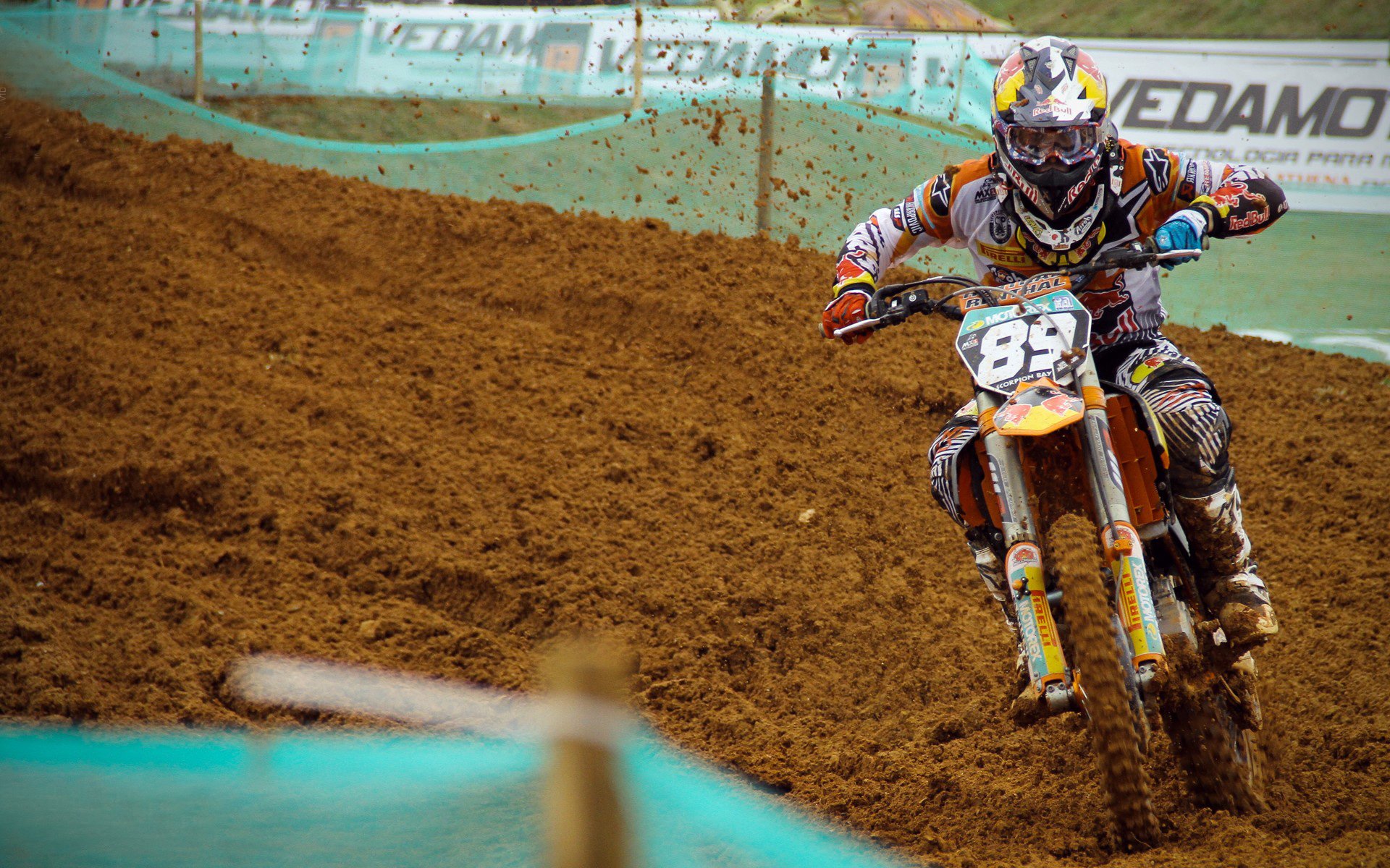 当本泽马在NBA投进制胜球，体育魔幻夜的平行宇宙交响